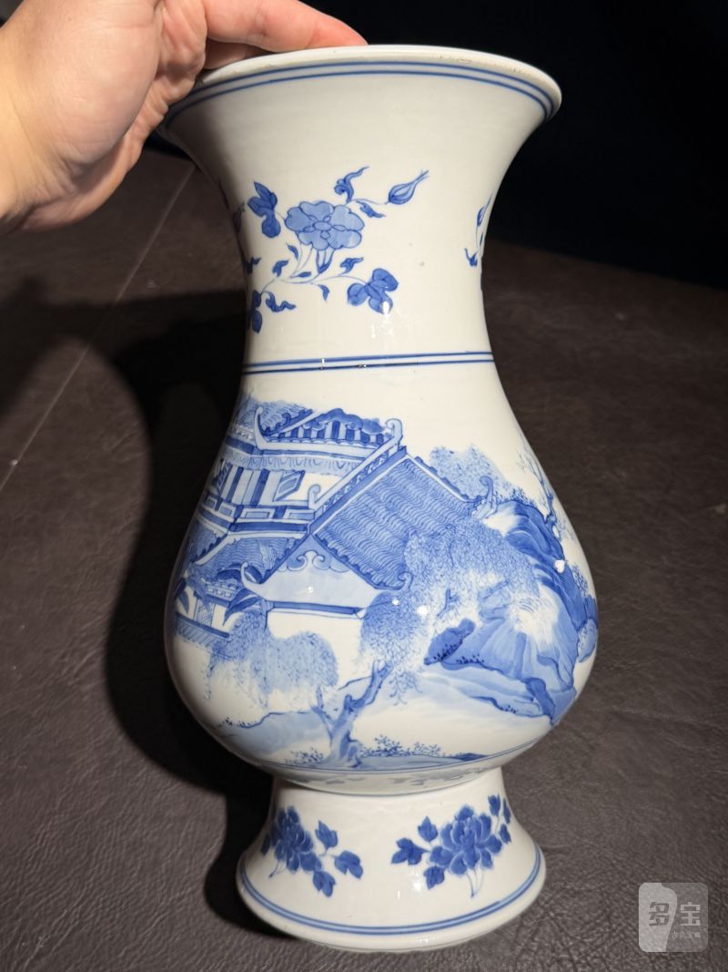 清康熙 青花庭院“杨柳荡千”图琵琶尊 - 图8